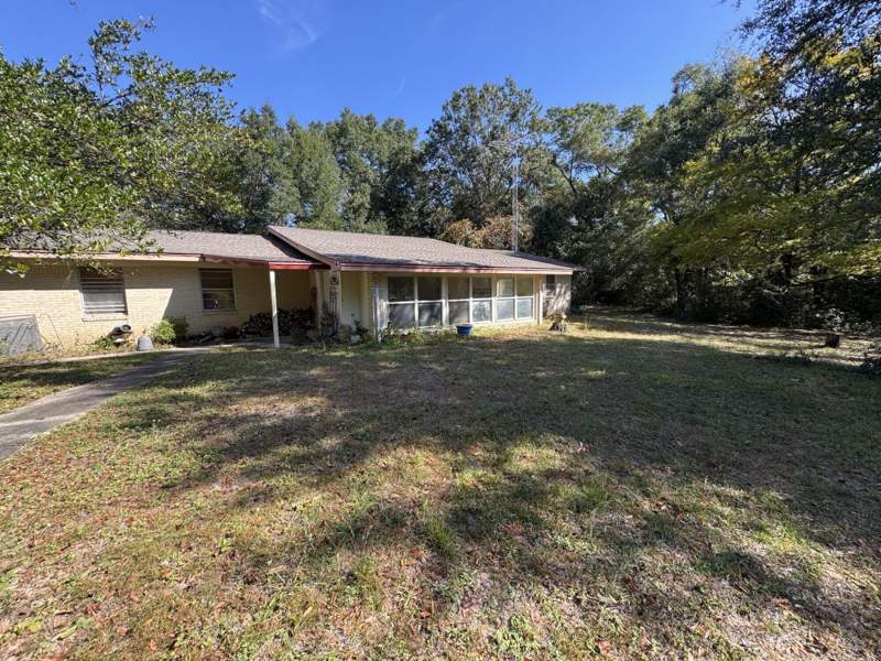 3 bedroom Farm at 3211 Maple Street, Crestview, Crestview — photo 3