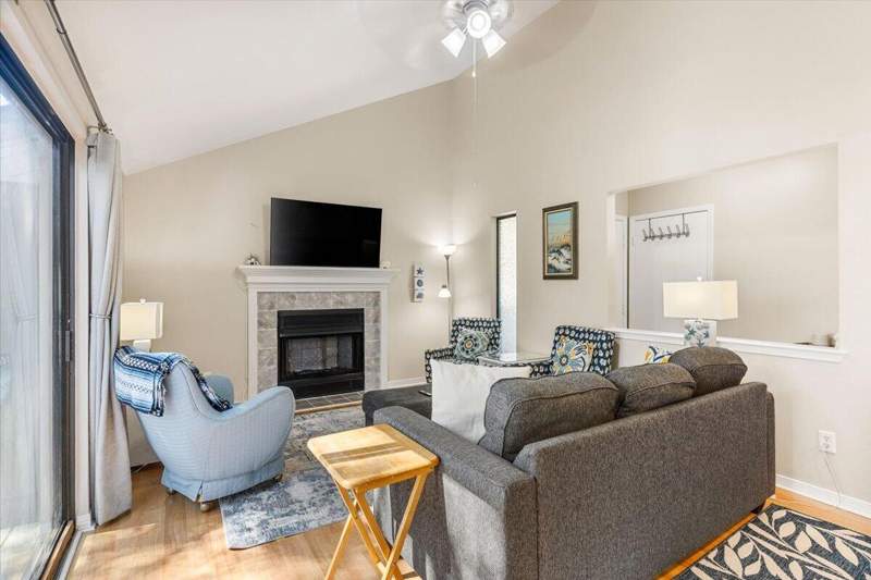 2 bedroom Condominium at 124 SE Elm Avenue #Unit 3G, Elm Place Condo, Fort Walton Beach — photo 2