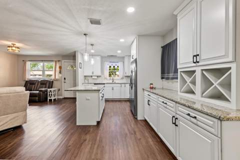 48 NW Hemlock Drive, Fort Walton Beach FL - photo 11 of 52