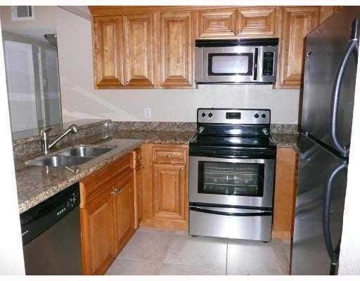 2 bedroom Condominium at 1465 W Lake Crystal Drive #G, Palm Beach Grande Condo, West Palm Beach — photo 2