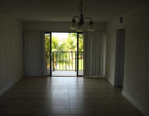 2 bedroom Condominium at 1465 W Lake Crystal Drive #G, Palm Beach Grande Condo, West Palm Beach — photo 4