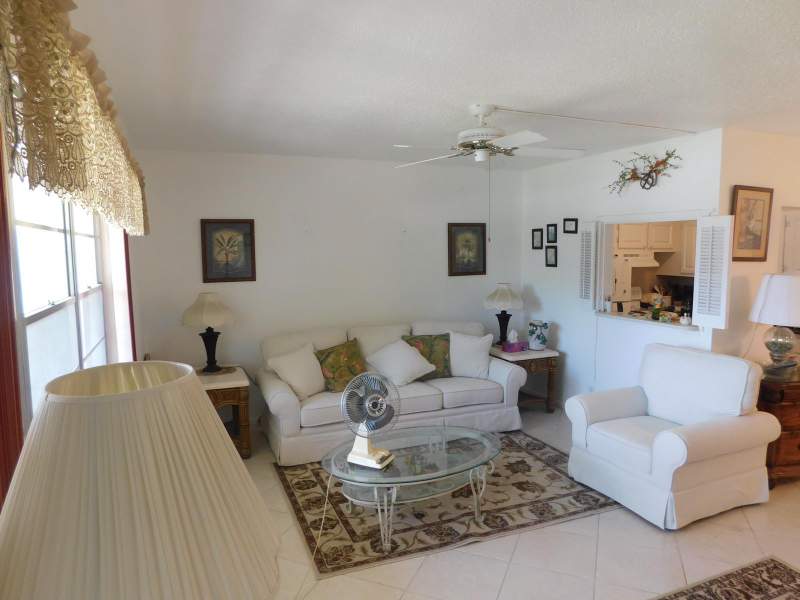 1 bedroom Condominium at 110 Salisbury E, Century Village, West Palm Beach — photo 2