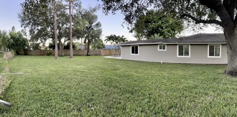 4 bedroom Single Family Residence at 104 Segura Street, La Mancha 2, Royal Palm Beach — photo 5