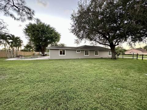 104 Segura Street, Royal Palm Beach FL - photo 6 of 44