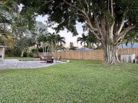 104 Segura Street, Royal Palm Beach FL - photo 12 of 44