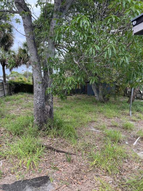 1204 Avenue K Avenue, Fort Pierce FL - photo 6 of 13