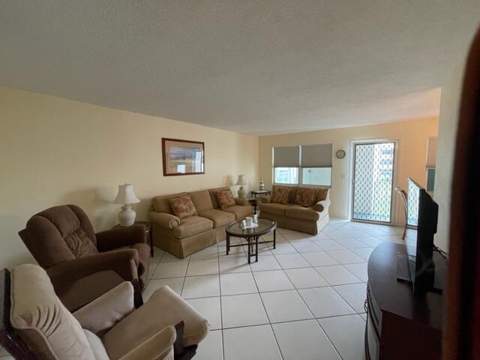 350 Horizons #206, Boynton Beach FL - photo 6 of 42