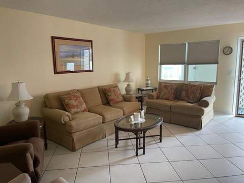 350 Horizons #206, Boynton Beach FL - photo 7 of 42