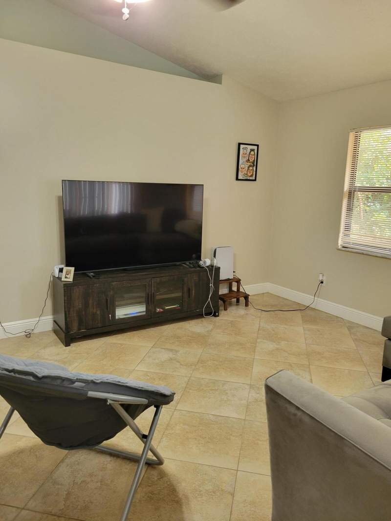 3 bedroom Single Family Residence at 3049 SW Circle Street, Port St Lucie, Port St. Lucie — photo 4