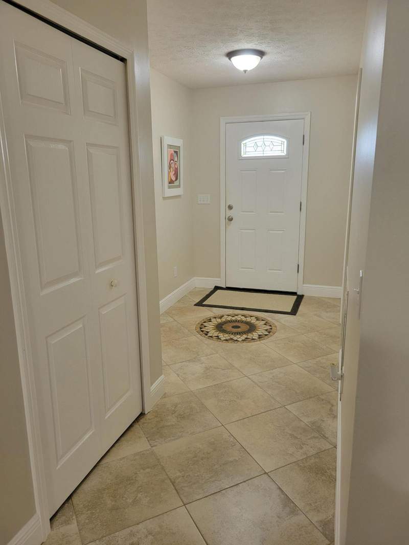 3 bedroom Single Family Residence at 3049 SW Circle Street, Port St Lucie, Port St. Lucie — photo 2