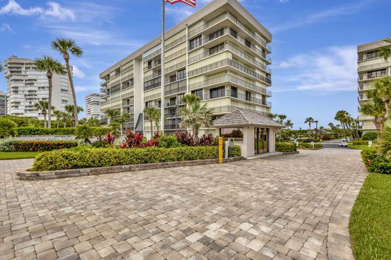 2 bedroom Condominium at 5055 N Highway A1A #605, Bryn Mawr Ocean Towers, A Condominium, Hutchinson Island — photo 5