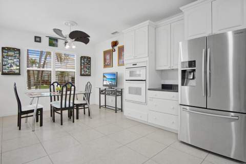 144 Pepper Lane, Jensen Beach FL - photo 13 of 37