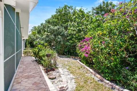 144 Pepper Lane, Jensen Beach FL - photo 6 of 37