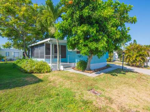 102 N Warner Drive, Jensen Beach FL - photo 7 of 41