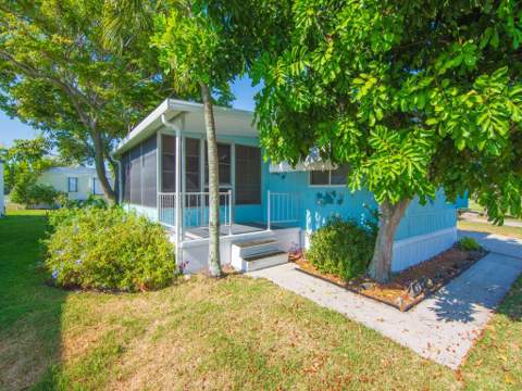 102 N Warner Drive, Jensen Beach FL - photo 8 of 41