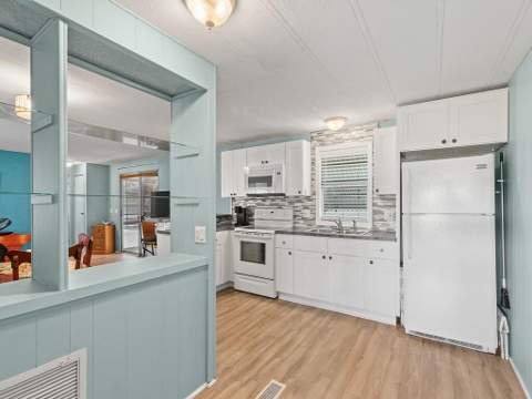102 N Warner Drive, Jensen Beach FL - photo 12 of 41