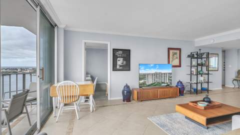 1801 S Flagler Drive #1804, West Palm Beach FL - photo 7 of 31