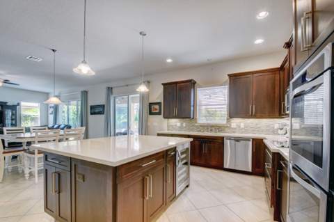 8625 Wellington View Drive, Royal Palm Beach FL - photo 11 of 54