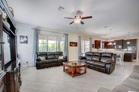 8625 Wellington View Drive, Royal Palm Beach FL - photo 17 of 54