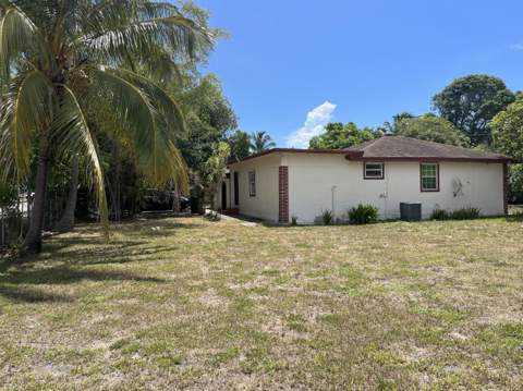 821 SW 4th Avenue, Delray Beach FL - photo 8 of 20