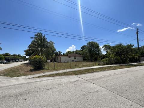 821 SW 4th Avenue, Delray Beach FL - photo 17 of 20