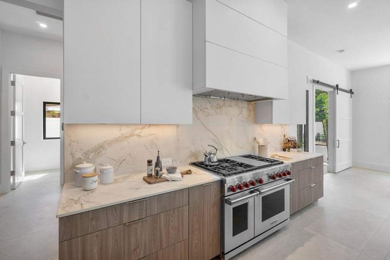 5 bedroom Single Family Residence at 2737 NE 18th Street, Coral Ridge North Add, Fort Lauderdale — photo 5