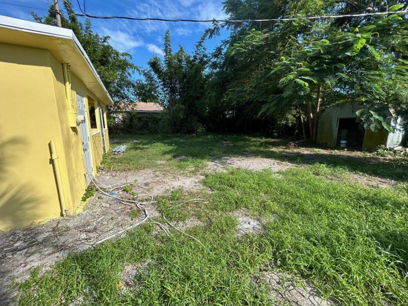 3 bedroom Single Family Residence at 5840 Banana Road, Royal Palm Estates, West Palm Beach — photo 3