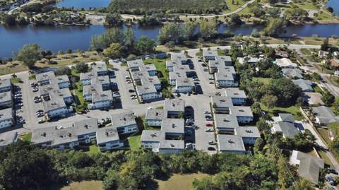 3040 Lake Osborne Drive #106, Lake Worth Beach FL - photo 19 of 20
