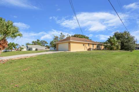 1991 SE Aires Lane, Port St. Lucie FL - photo 10 of 49