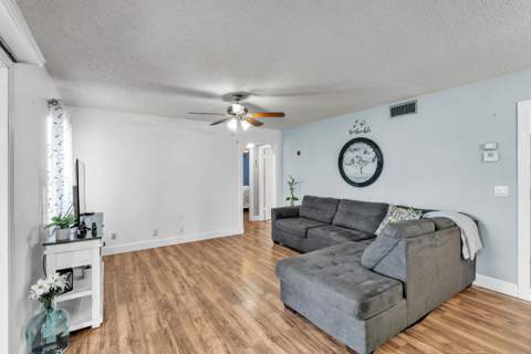 329 Knotty Pine Circle #A-2, Greenacres FL - photo 7 of 31