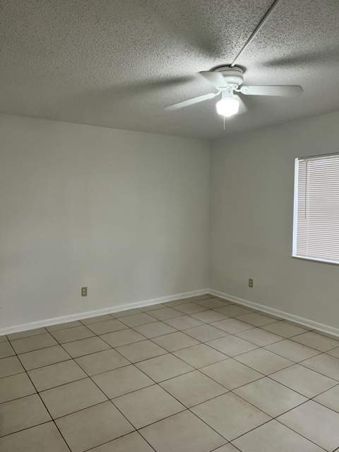 1763 Abbey Road, West Palm Beach FL - photo 7 of 13