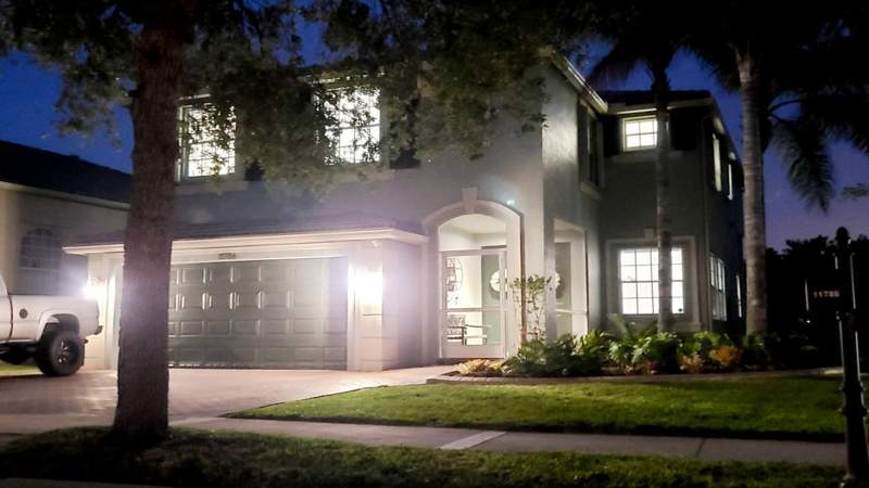4 bedroom Single Family Residence at 11786 SW Bennington Circle, Tradition Plat No 19, Port St. Lucie — photo 2
