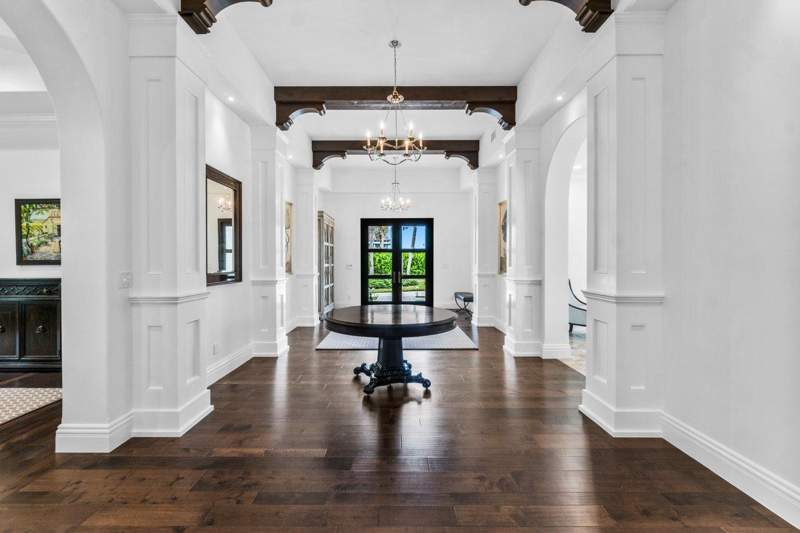 4 bedroom Single Family Residence at 1904 SE Sailfish Point Boulevard, Sailfish Point, Stuart — photo 2