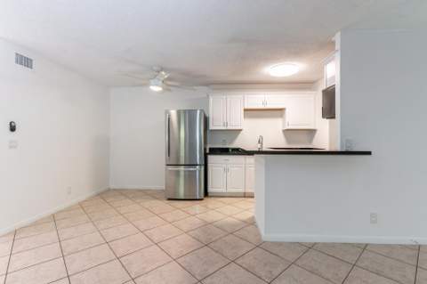 567 Trace Cir Circle, Deerfield Beach FL - photo 8 of 10