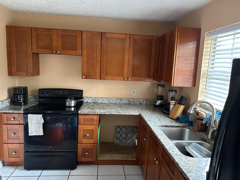 3 bedroom Single Family Residence at 702 SW 7th Street, Rosemont Park Delray, Delray Beach — photo 4