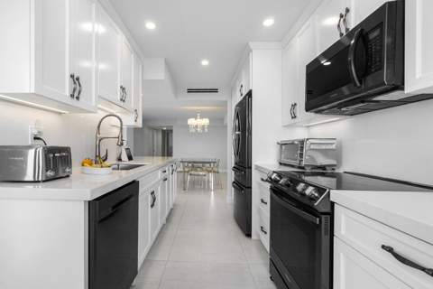 2860 S Ocean Boulevard #506, Palm Beach FL - photo 9 of 35