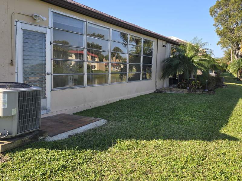 2 bedroom Villa at 121 Lake Gloria Drive, Golden Lakes Village, West Palm Beach — photo 4