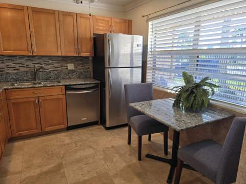 121 Lake Gloria Drive, West Palm Beach FL - photo 7 of 26
