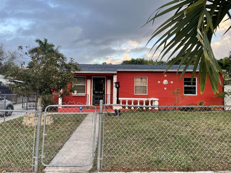 3 bedroom Single Family Residence at 3024 Glenwood Road, Mackle Park 1st Add, West Palm Beach — photo 2