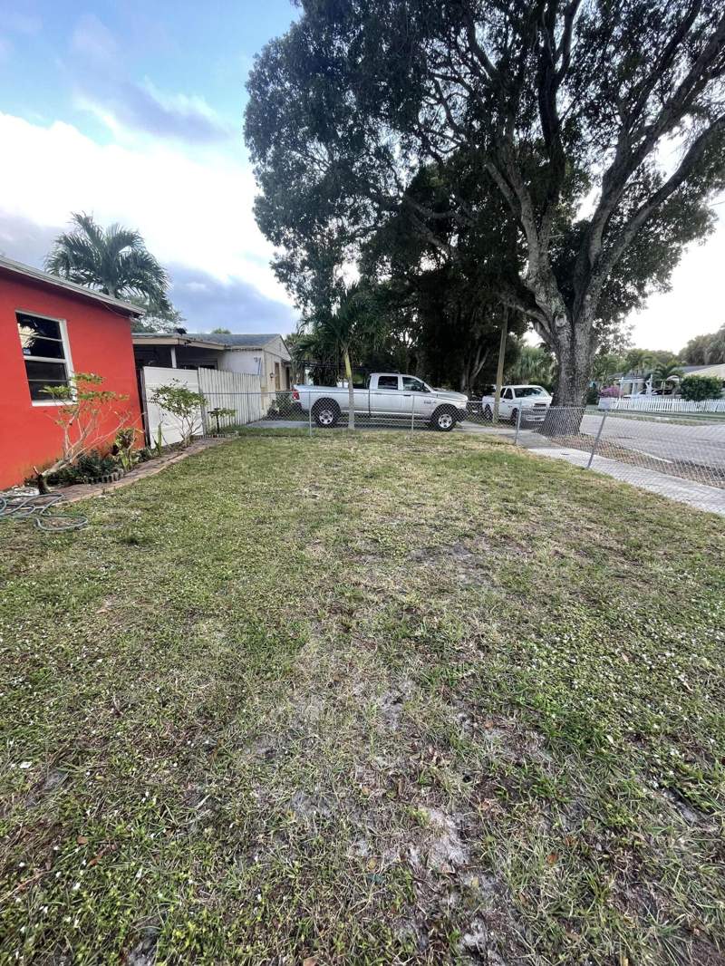 3 bedroom Single Family Residence at 3024 Glenwood Road, Mackle Park 1st Add, West Palm Beach — photo 3