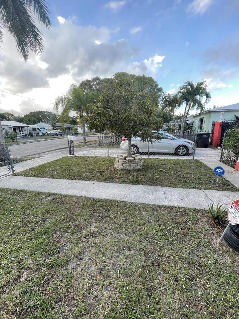 3 bedroom Single Family Residence at 3024 Glenwood Road, Mackle Park 1st Add, West Palm Beach — photo 5