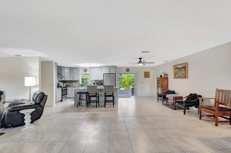 3 bedroom Single Family Residence at 3446 Cabbage Palm Way, Las Flores Ranchos, Loxahatchee — photo 4