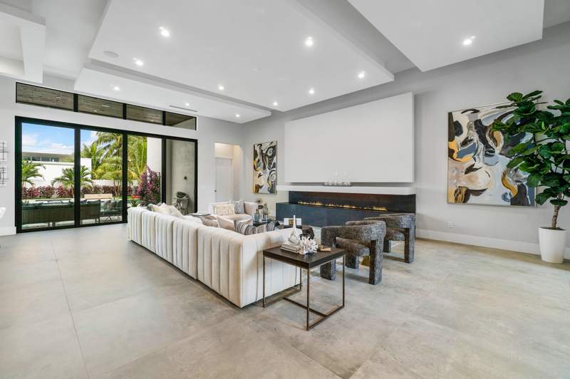 5 bedroom Single Family Residence at 315 Ellamar Road, Ellamar, West Palm Beach — photo 5
