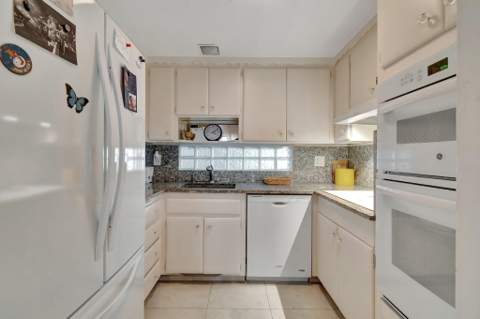 2711 S Ocean 0020 Boulevard #2, Highland Beach FL - photo 21 of 44
