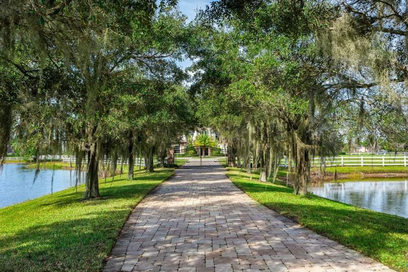 5 bedroom Single Family Residence at 10527 El Paraiso Place, Palm Beach Farms Co 3, Delray Beach — photo 4