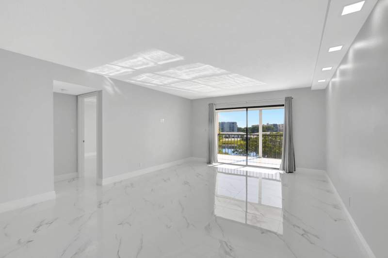 2 bedroom Condominium at 7076 Huntington Lane #407, Huntington Lakes, Delray Beach — photo 4