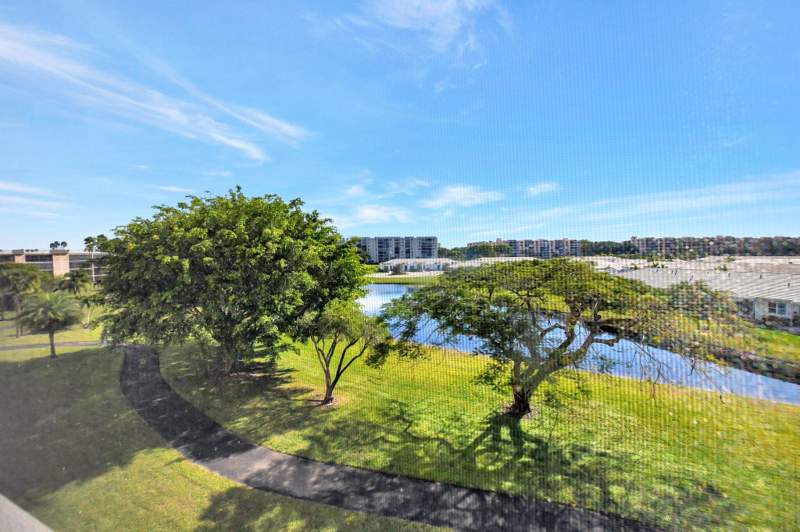 2 bedroom Condominium at 7076 Huntington Lane #407, Huntington Lakes, Delray Beach — photo 5