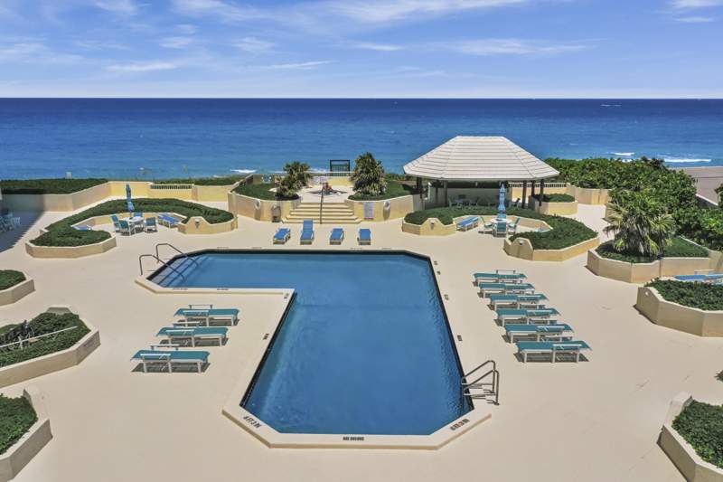 2 bedroom Condominium at 5280 N Ocean Drive #4d, Reaches Condo, Singer Island — photo 3