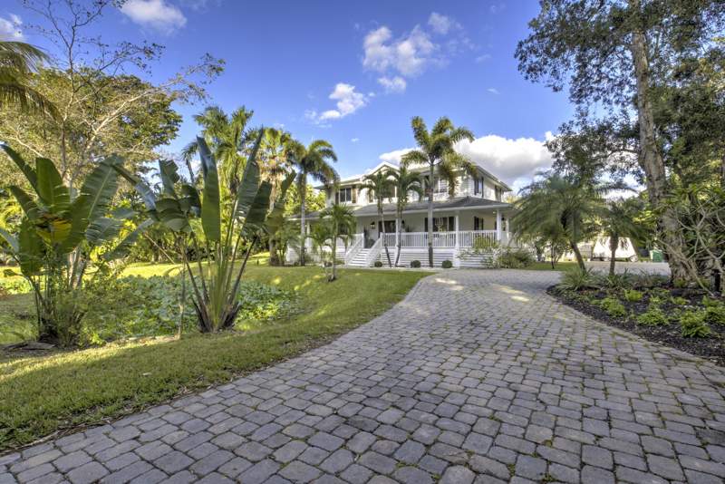 5 bedroom Single Family Residence at 6402 SW 185th Way, Everglades Land Co, Southwest Ranches — photo 2