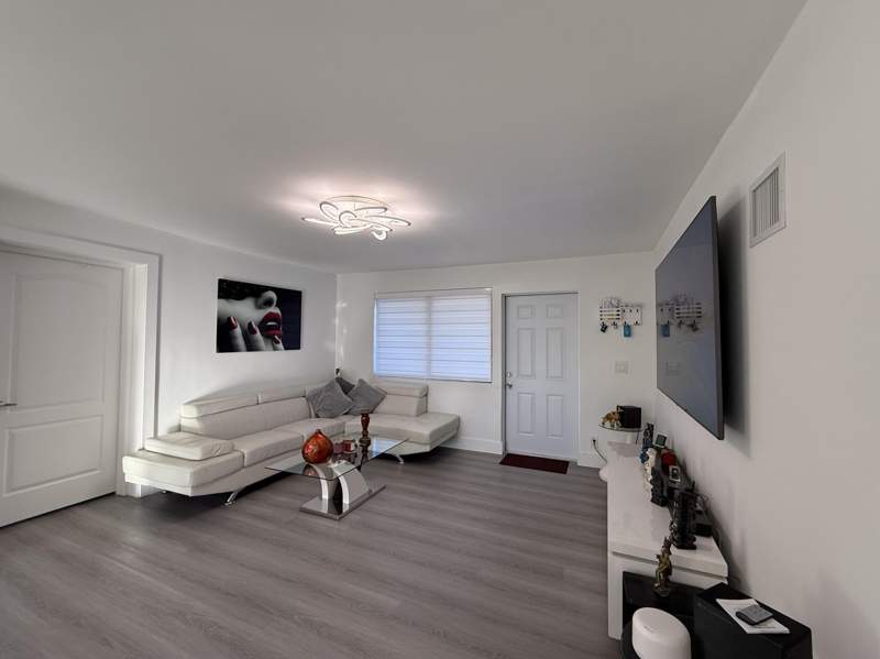 3 bedroom Single Family Residence at 303 NW 28 Way, Broward Park, Fort Lauderdale — photo 5